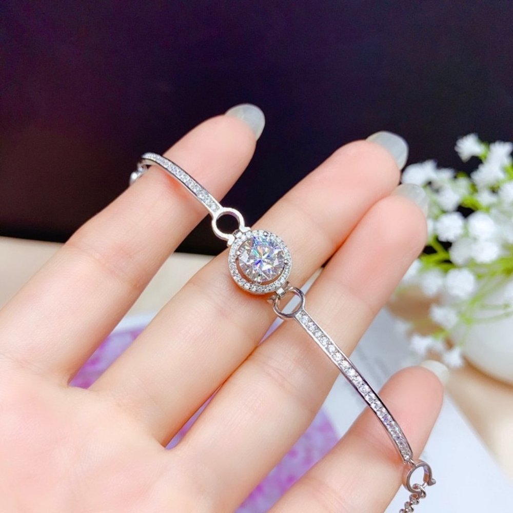 Certified 1ct. t.w. Moissanite Diamond Halo Bar Circle Bracelet NEW - Picture 4 of 15